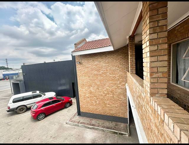 1,400M² BUSINESS CENTRE FOR SALE IN ANNADALE